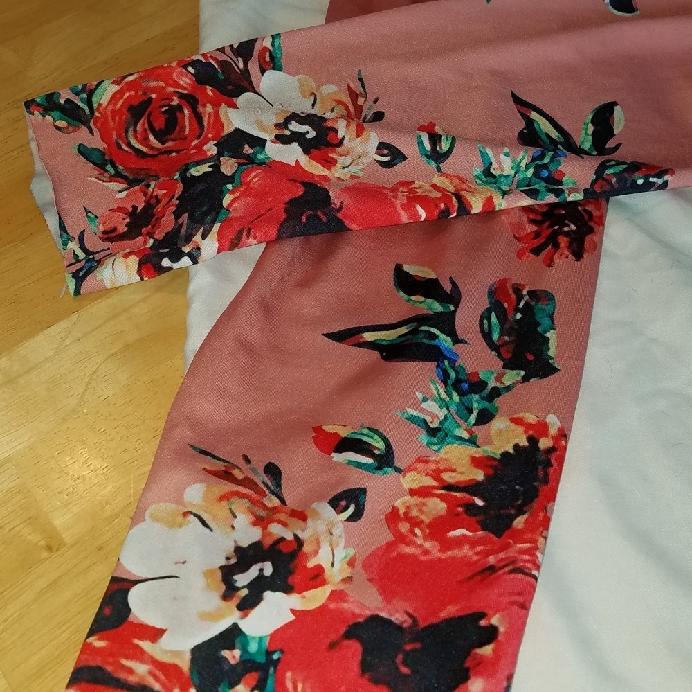 2 pair pattern leggings